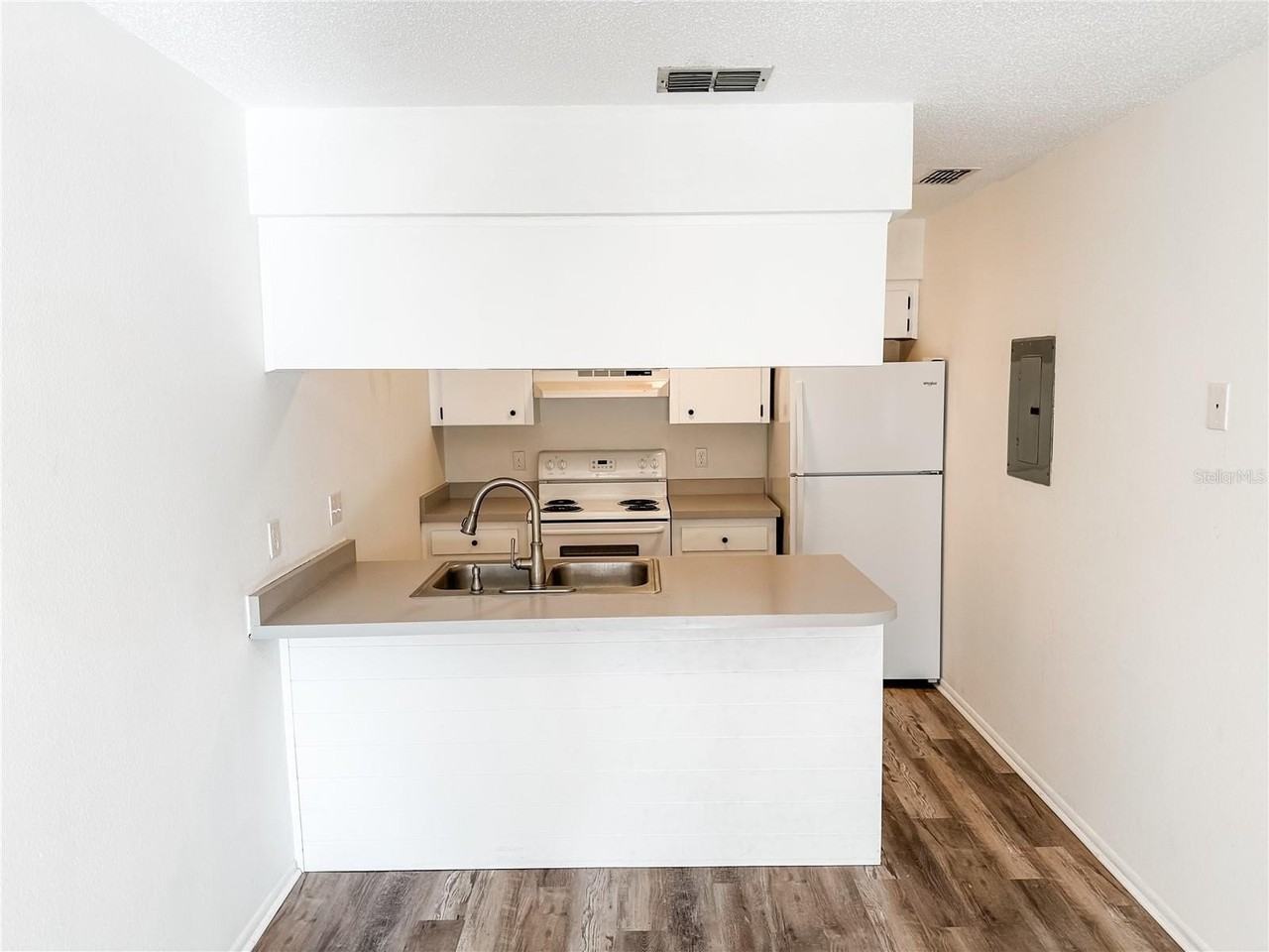 5390 Se 29th Pl #A - Photo 6 of 24