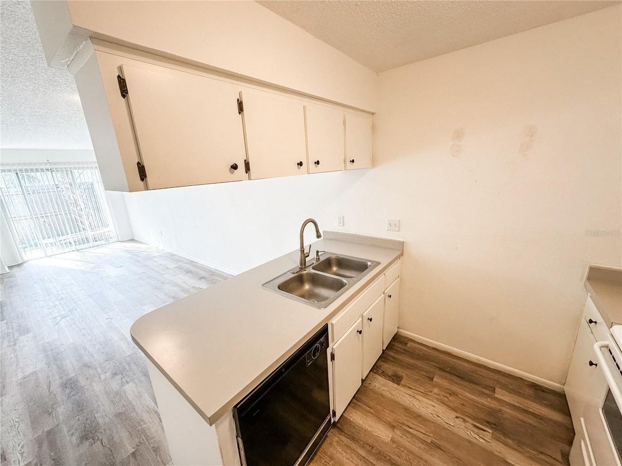 5390 Se 29th Pl #A - Photo 7 of 24