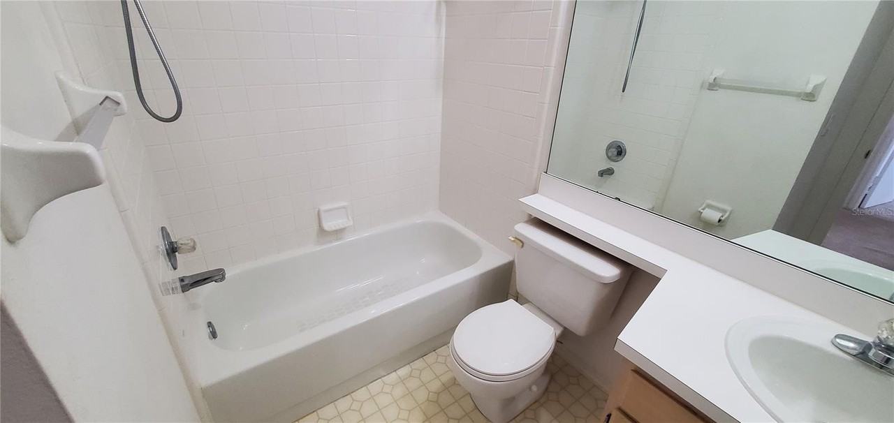 14388 Island Cove Dr - Photo 7 of 12