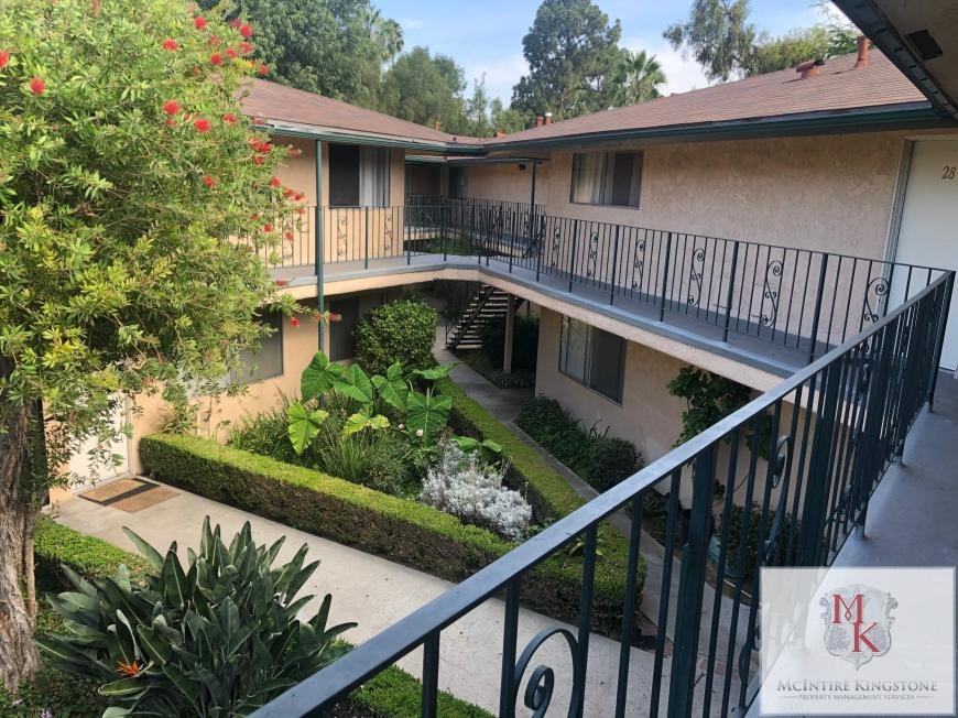 13955 Coteau Dr - Photo 3 of 10