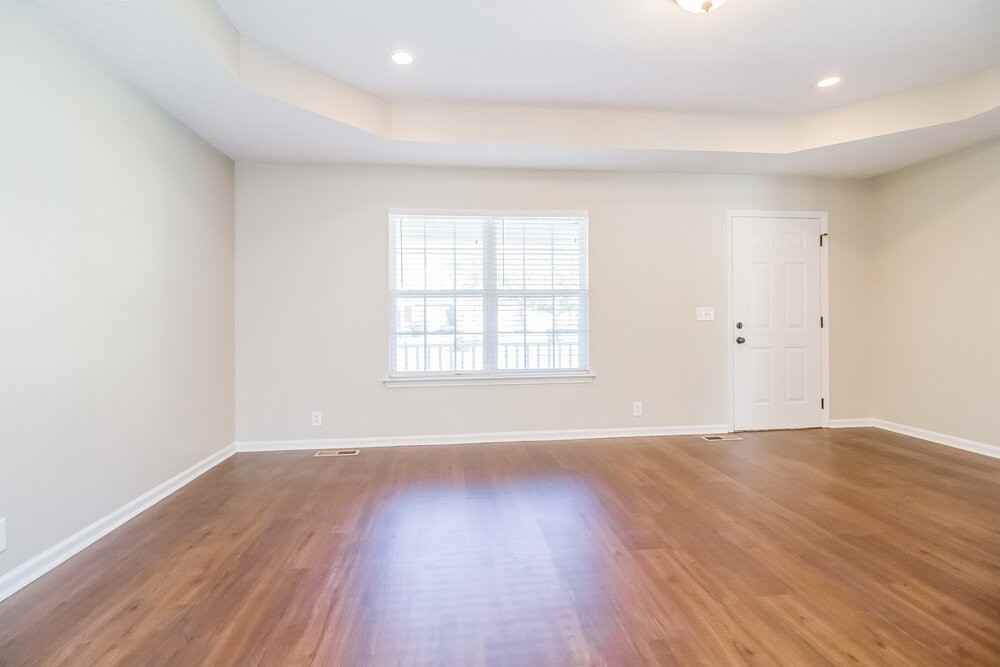 634 Woodland Hills Dr - Photo 2 of 17