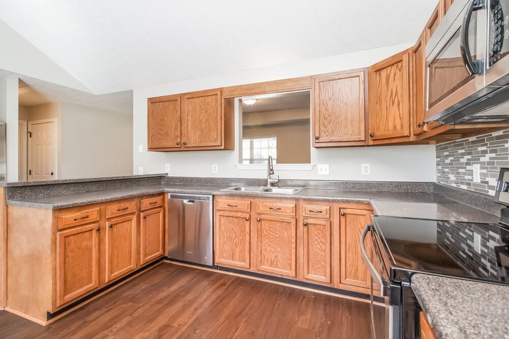 634 Woodland Hills Dr - Photo 5 of 17