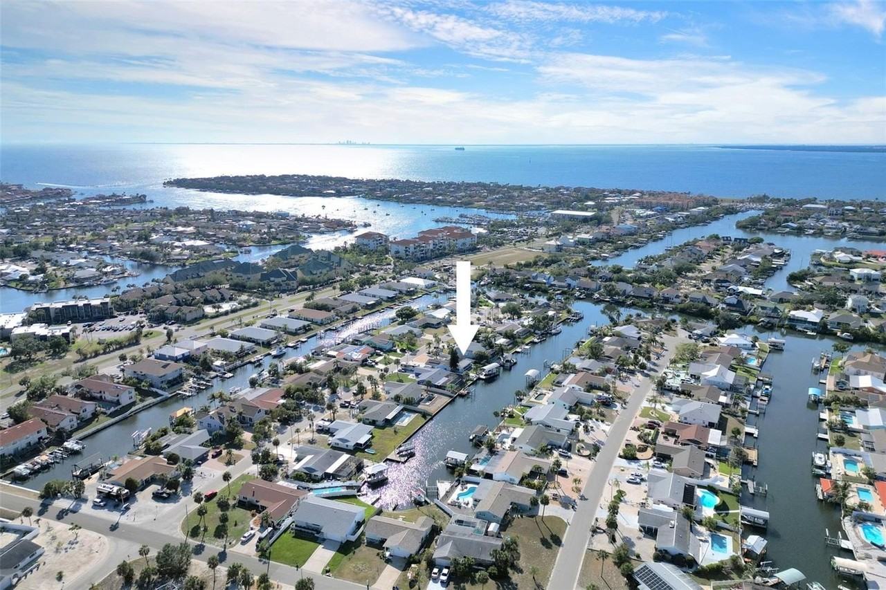 1015 Spindle Palm Way - Photo 2 of 50