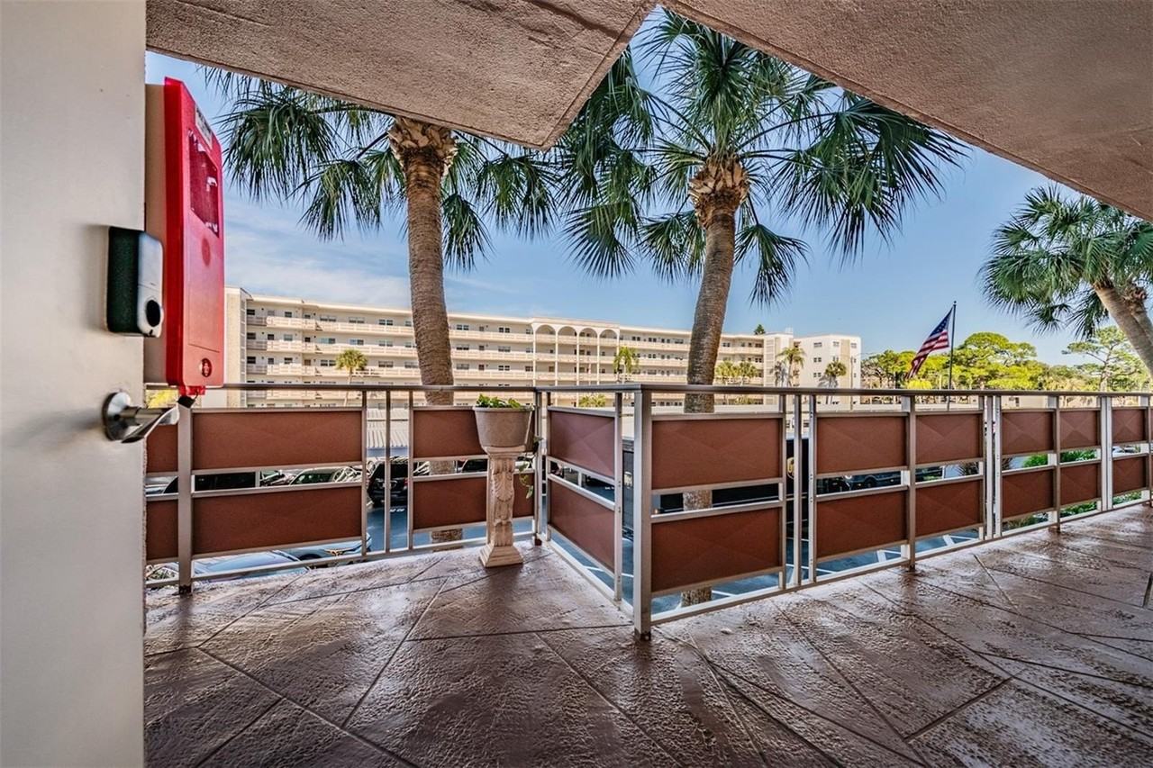 5521 80th St N #205 - Photo 6 of 45