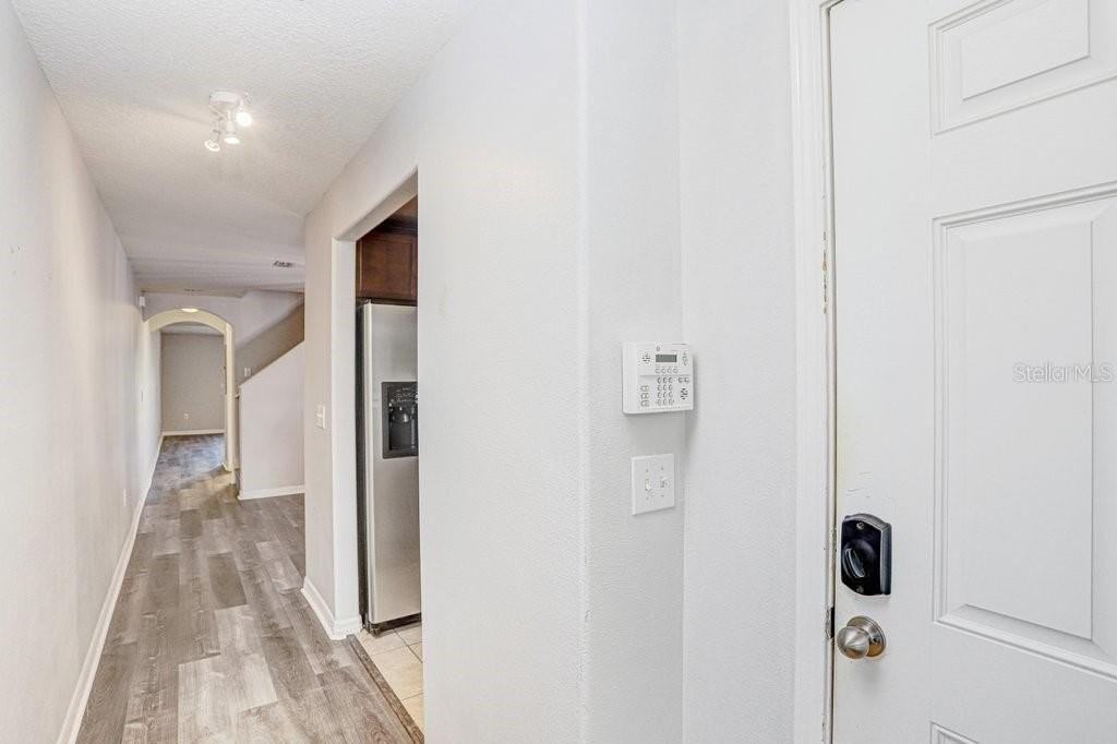 37669 Aaralyn Rd - Photo 4 of 38