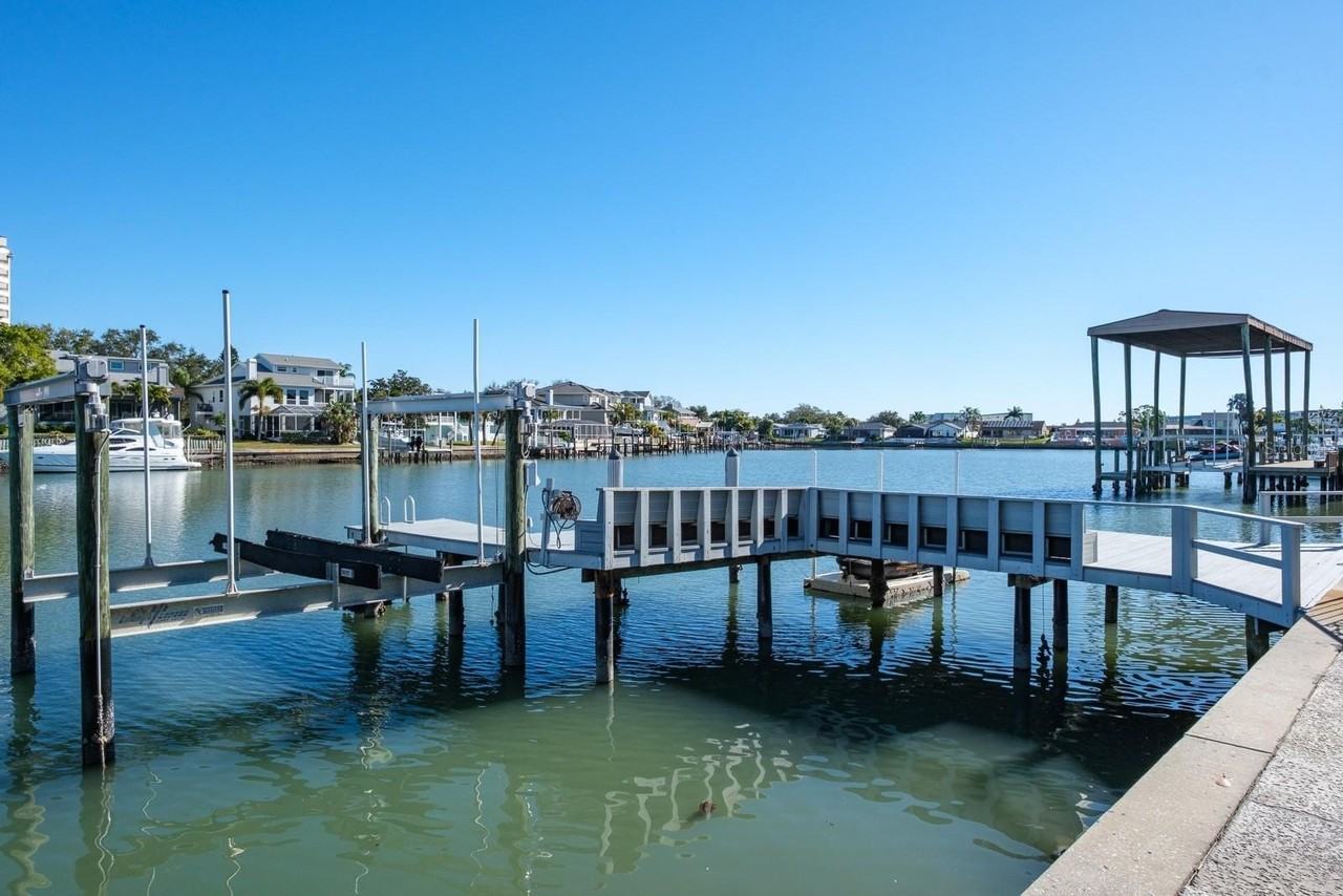 5949 Seabird Dr S - Photo 4 of 42