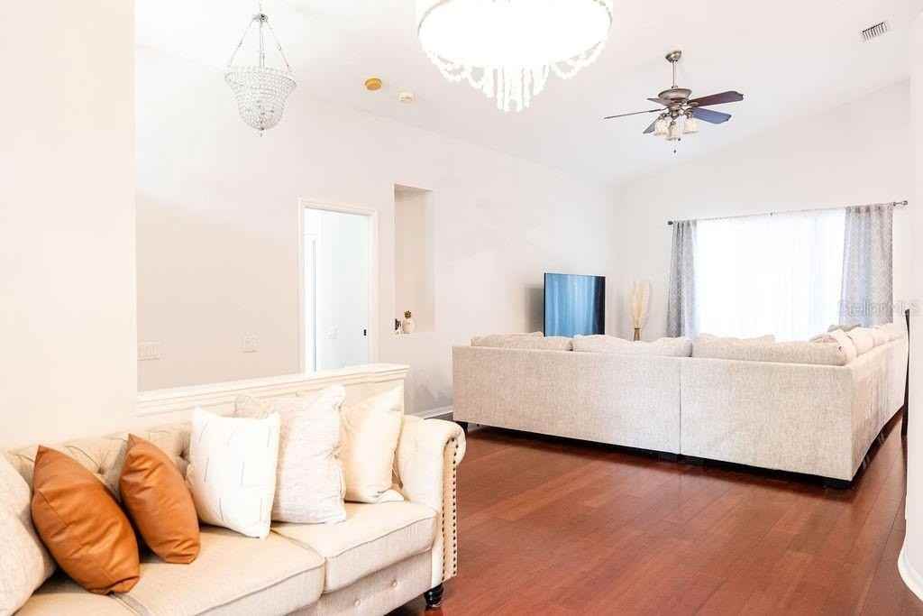 1282 Paradise Lake Dr - Photo 3 of 24