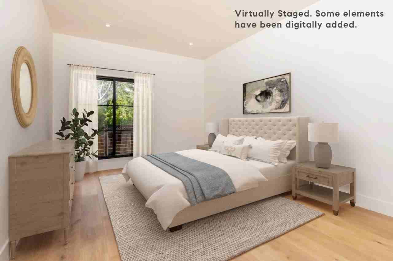 1326 Hoover St - Photo 6 of 10