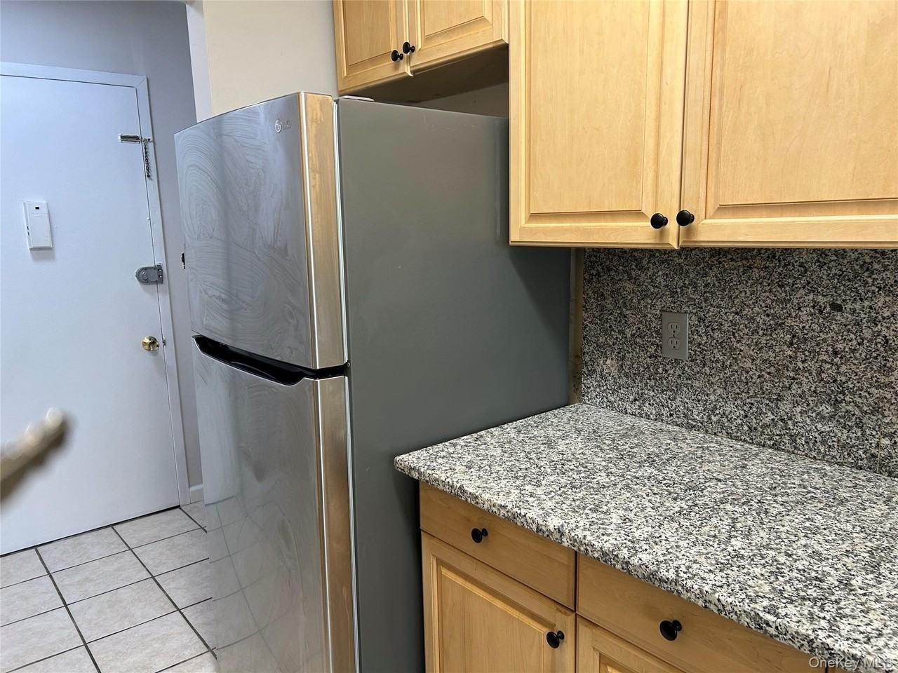 2 Secora Rd Apt C7 #C7 - Photo 4 of 20