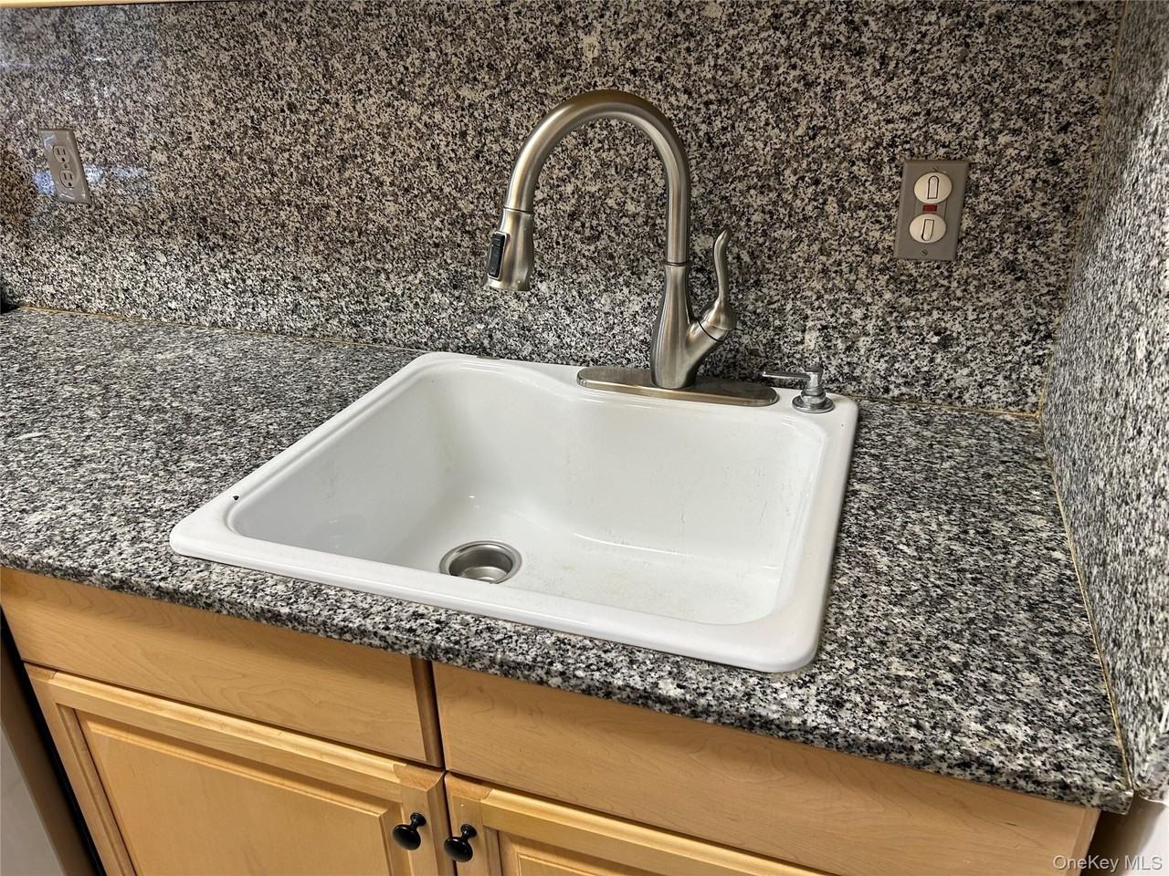 2 Secora Rd Apt C7 #C7 - Photo 5 of 20