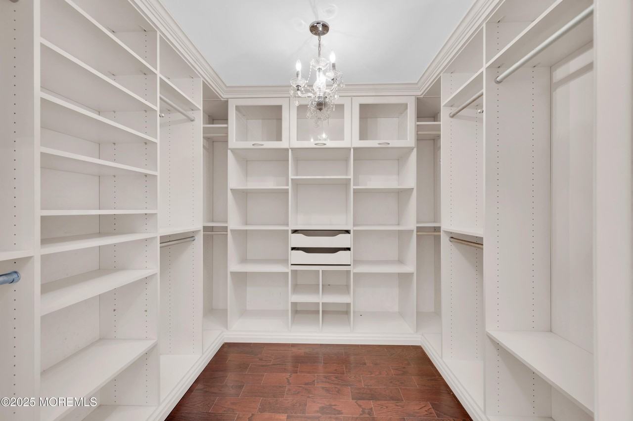 308 Princeton Ct - Photo 7 of 38