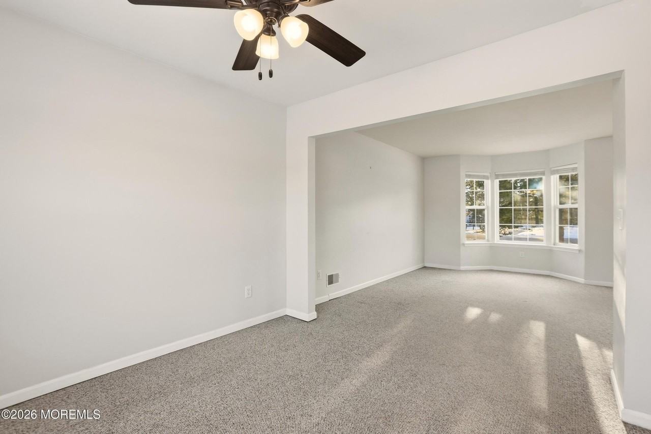 6 Hummingbird Way - Photo 5 of 13