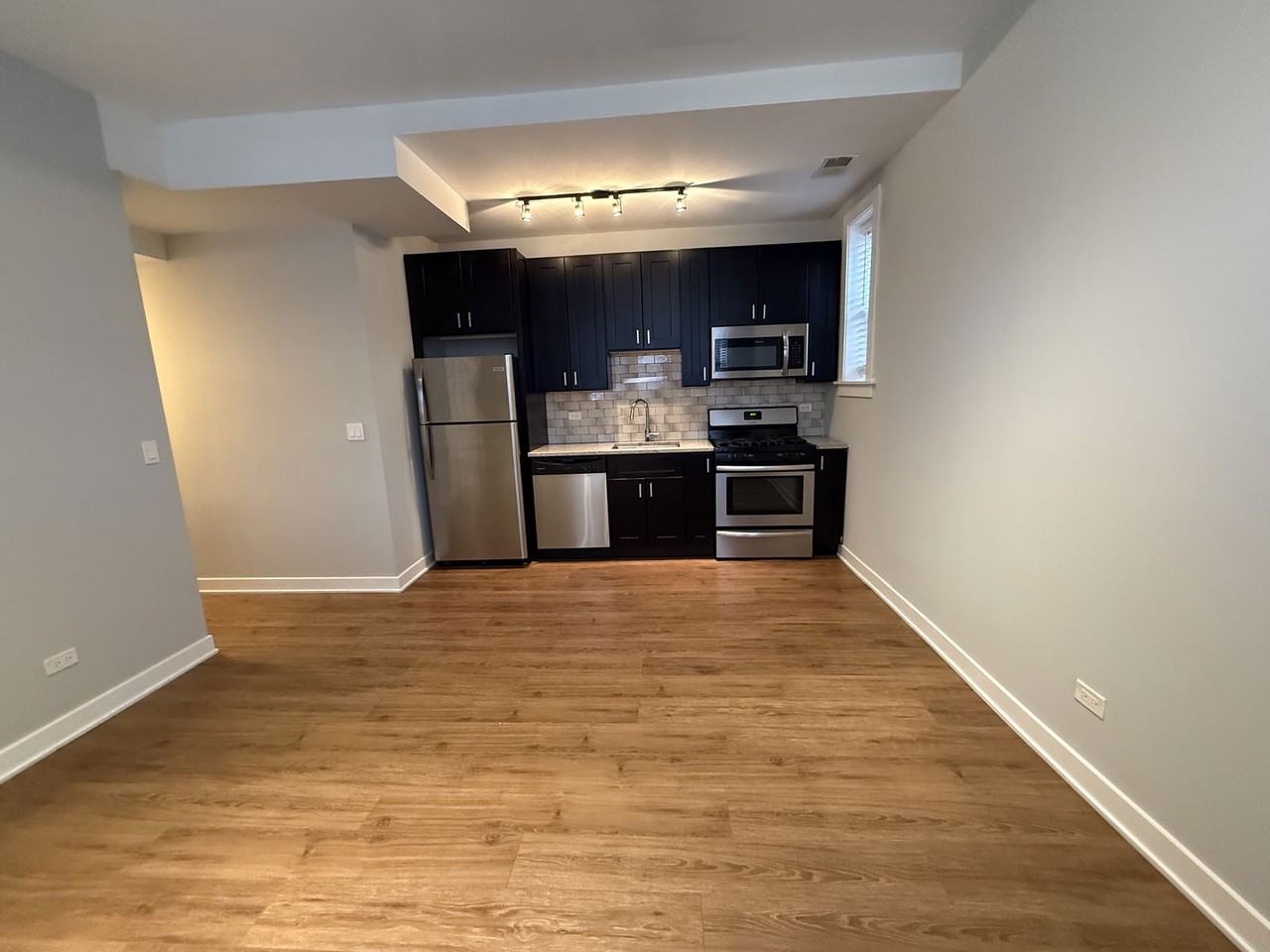 W Eastwood Ave #4628GDN - Photo 2 of 8