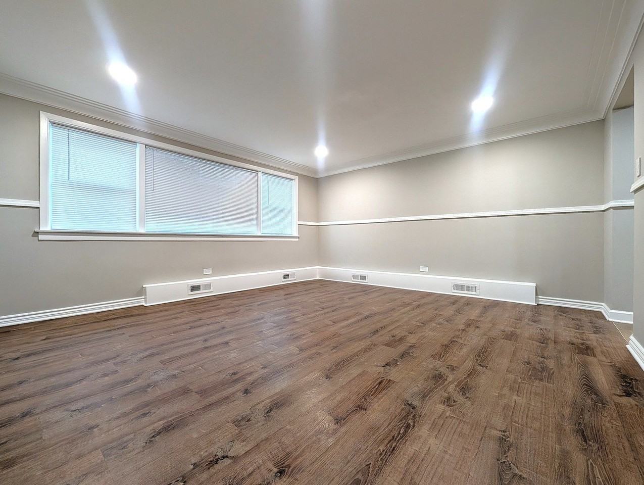 300 S Austin Blvd Unit G #G - Photo 2 of 12