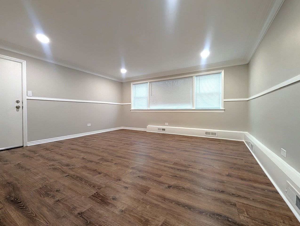 300 S Austin Blvd Unit G #G - Photo 3 of 12