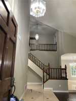 featured image of 14 Hillgrass