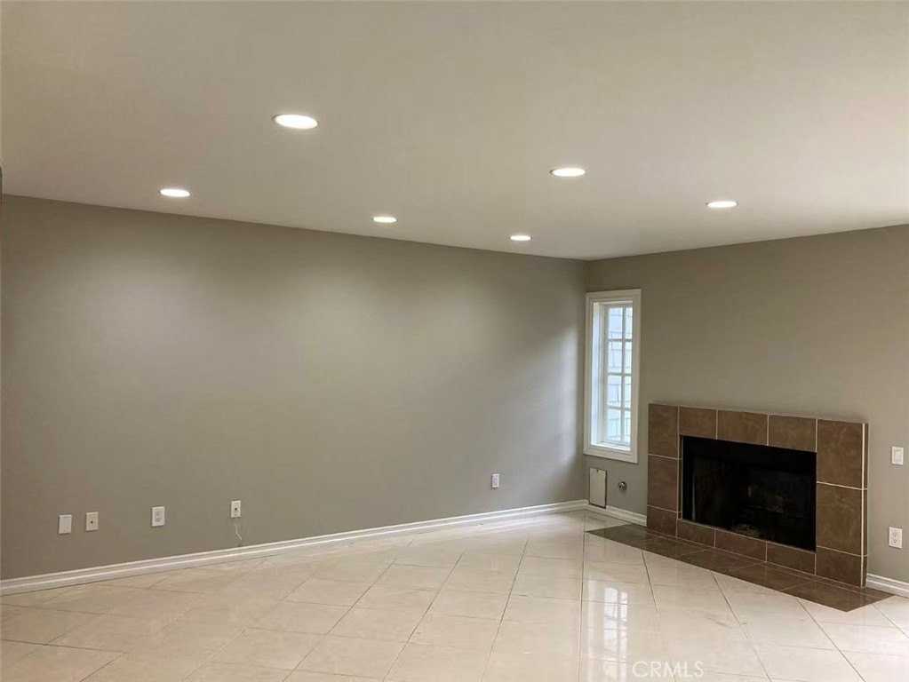 14 Hillgrass - Photo 4 of 10