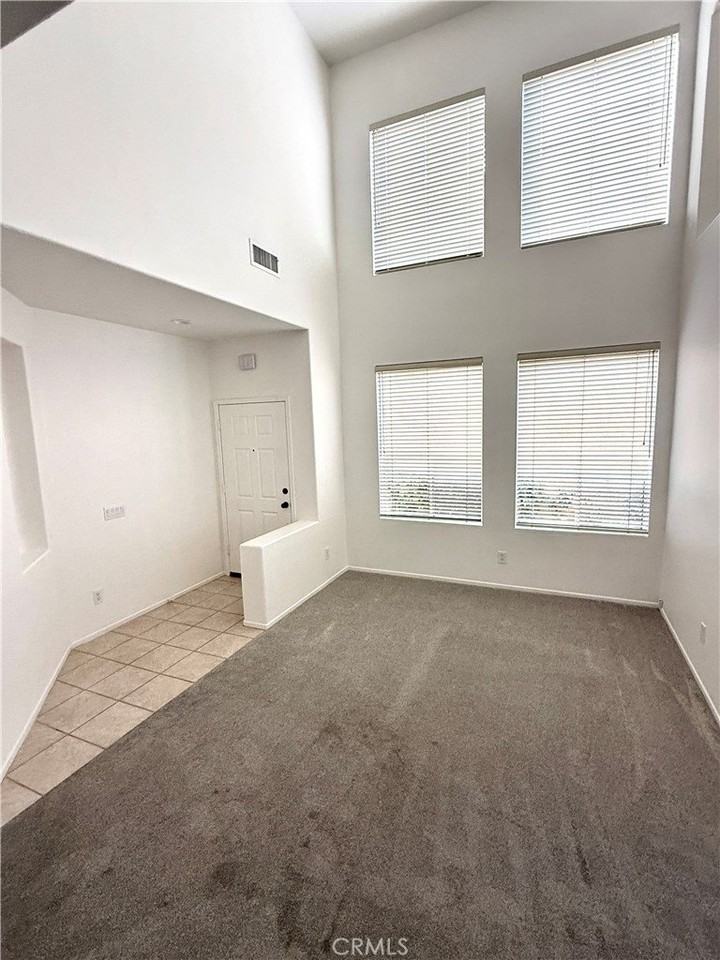 24578 Sunshine Dr - Photo 3 of 34