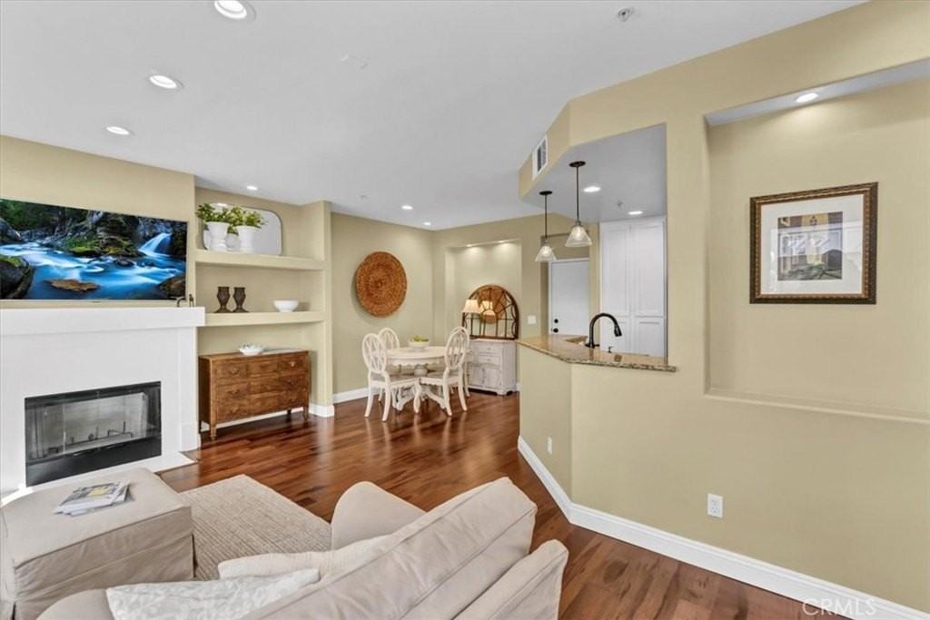 7310 Jordyn Ct - Photo 7 of 45