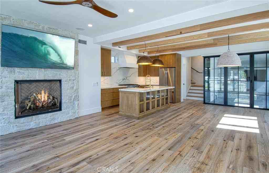 710 Avocado Ave #A - Photo 4 of 23