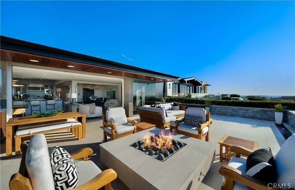 1020 White Sails Way - Photo 4 of 50