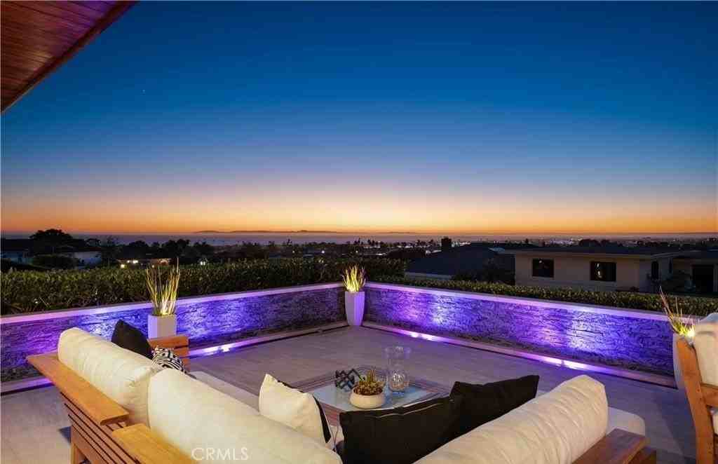 1020 White Sails Way - Photo 7 of 50