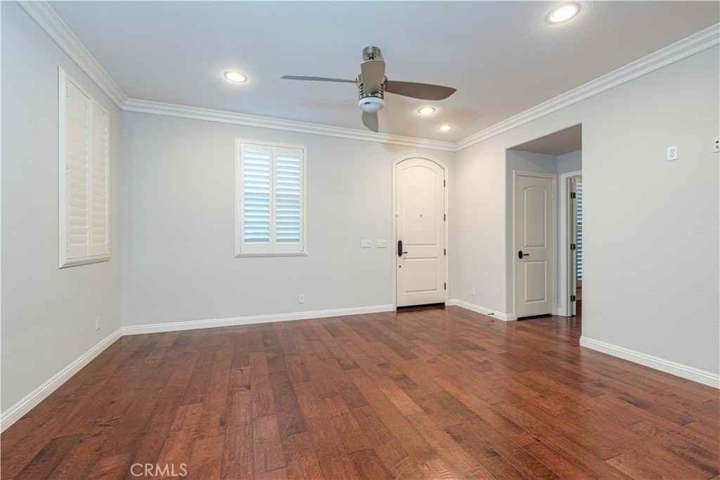 30 Long Fellow - Photo 4 of 40