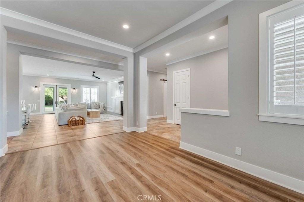 610 Barbre Ln - Photo 5 of 38