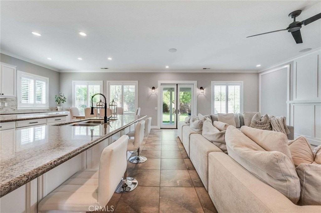 610 Barbre Ln - Photo 7 of 38