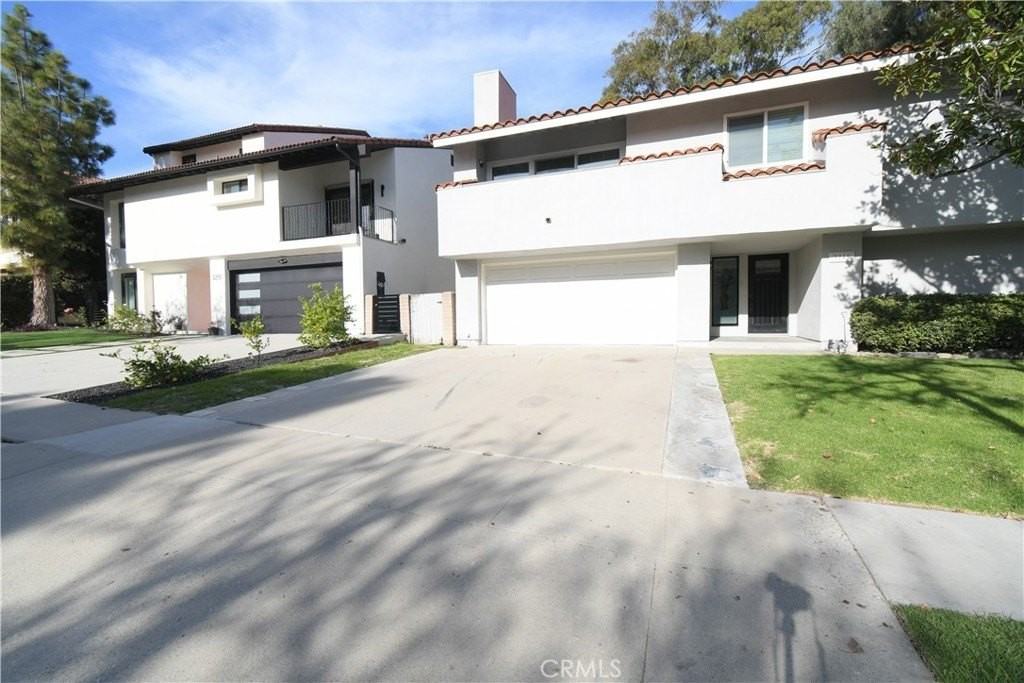 3249 Whiffletree Ln - Photo 2 of 44