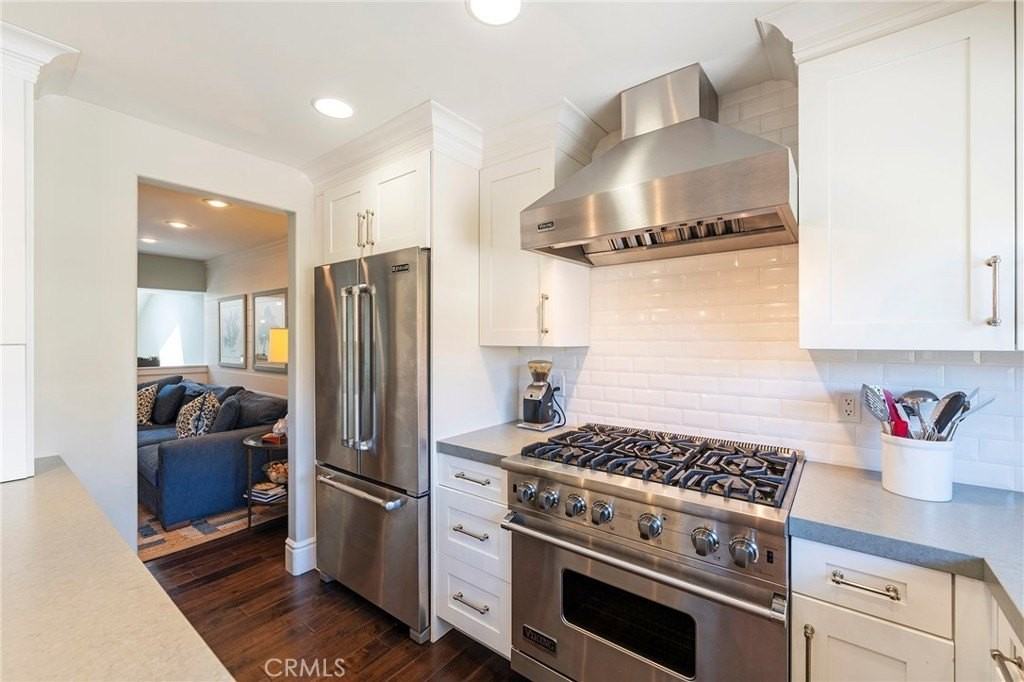 4 Santa Cruz Ct - Photo 3 of 28