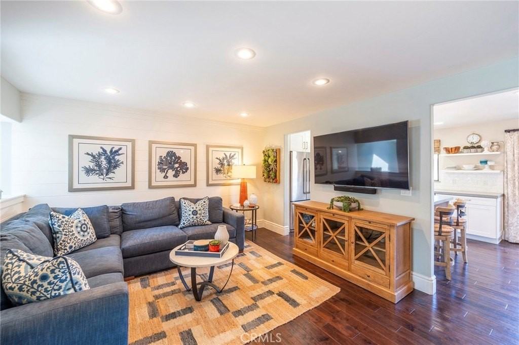 4 Santa Cruz Ct - Photo 5 of 28