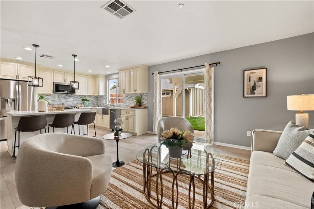 8213 Quartz Ave - Photo 6 of 34