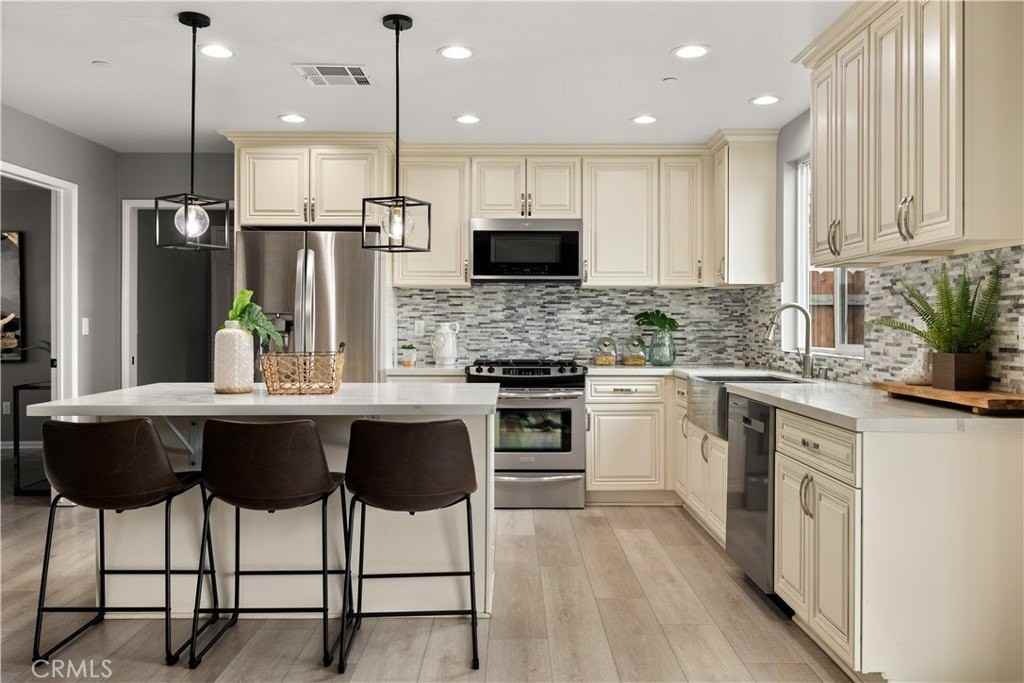 8213 Quartz Ave - Photo 7 of 34