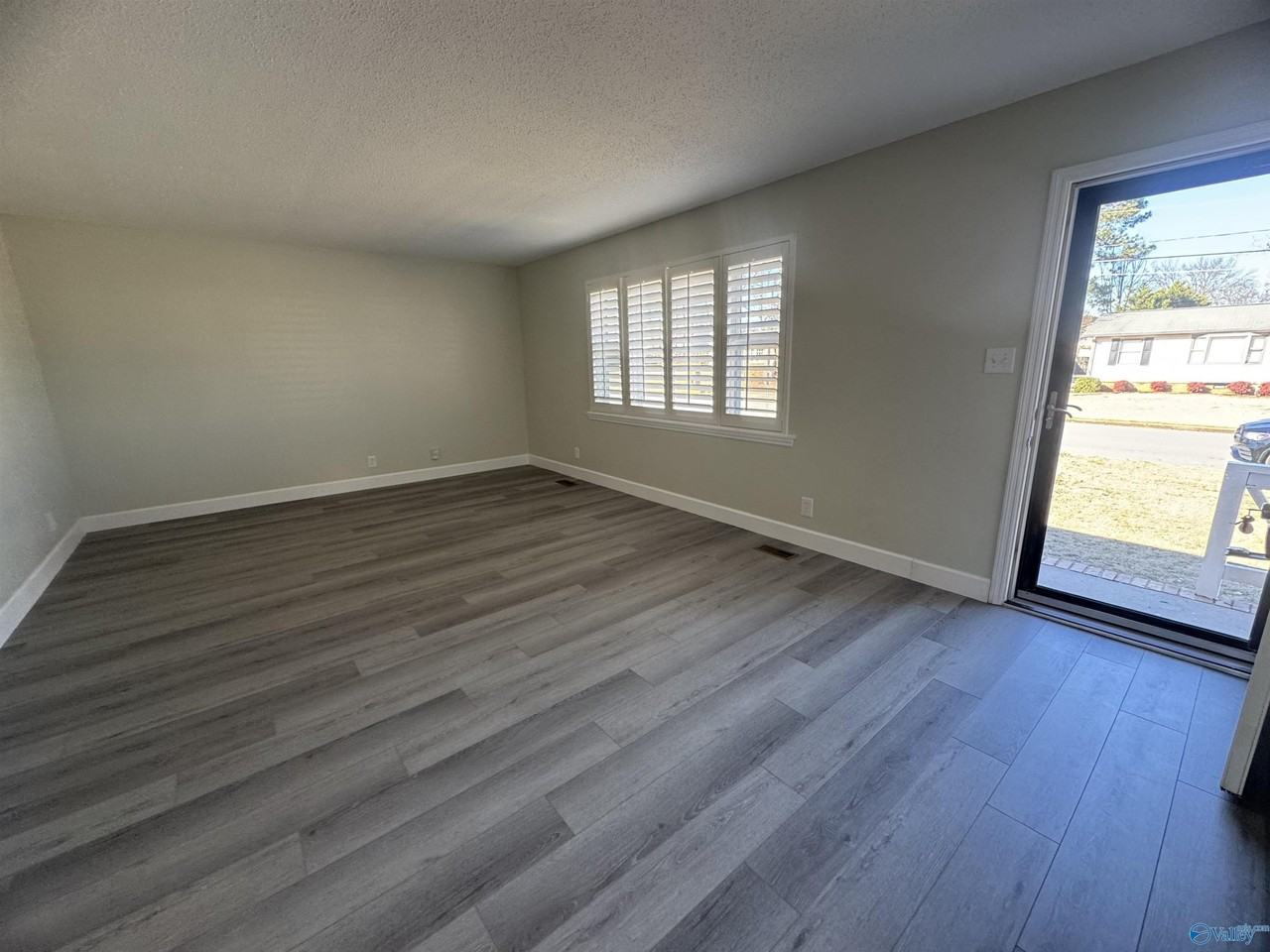 9904 Willow Cove Rd Se - Photo 2 of 31