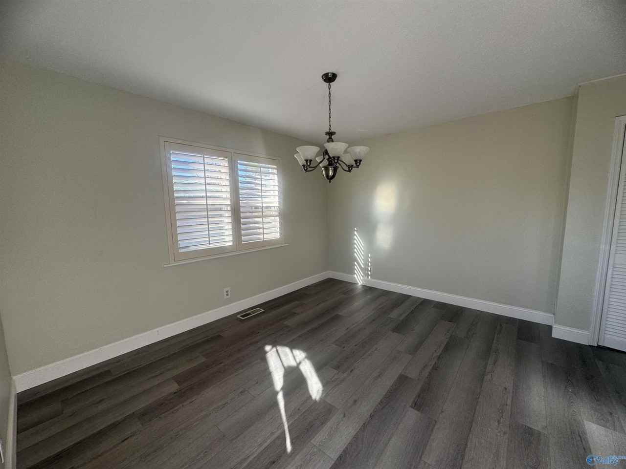 9904 Willow Cove Rd Se - Photo 5 of 31