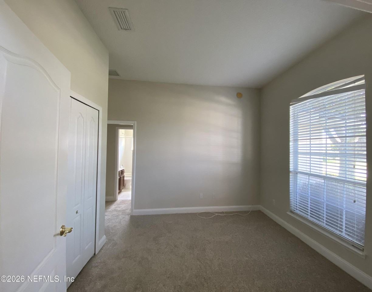 9533 Maidstone Mill Dr W - Photo 4 of 50