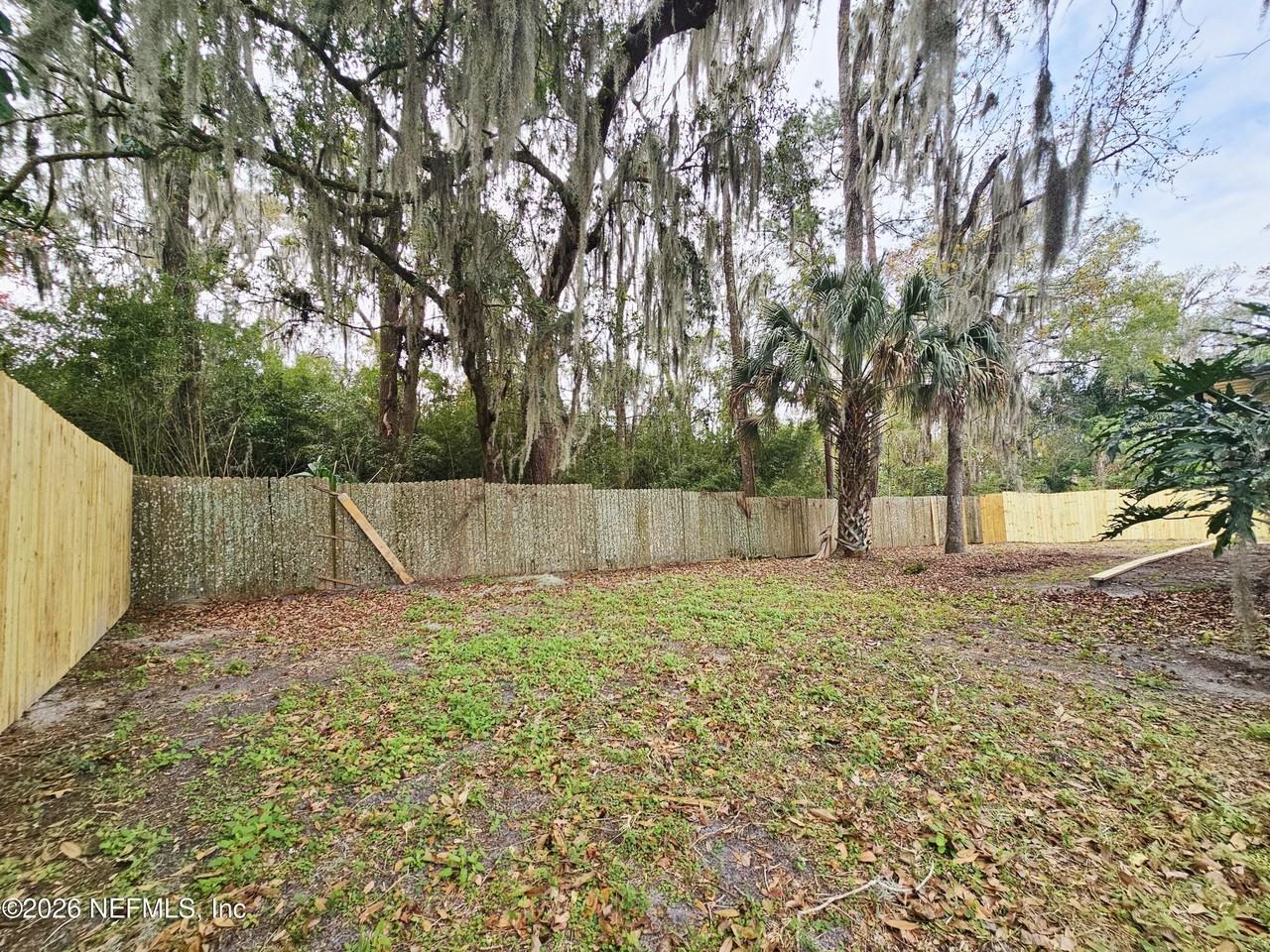 5278 Camelot Forest Dr - Photo 7 of 33