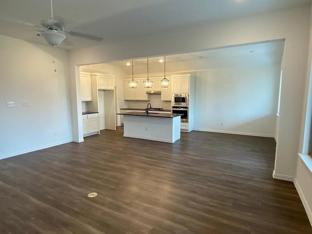 2221 Grassland Ave - Photo 7 of 37