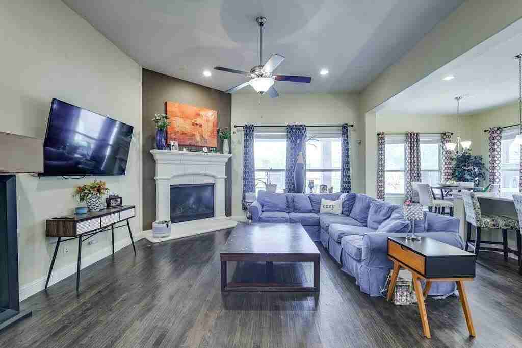 1121 Lone Ivory Trl - Photo 7 of 18