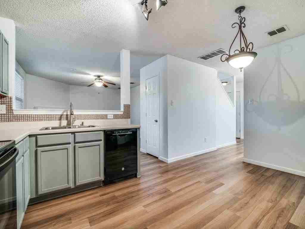 3100 Misty Ridge Ln - Photo 4 of 25