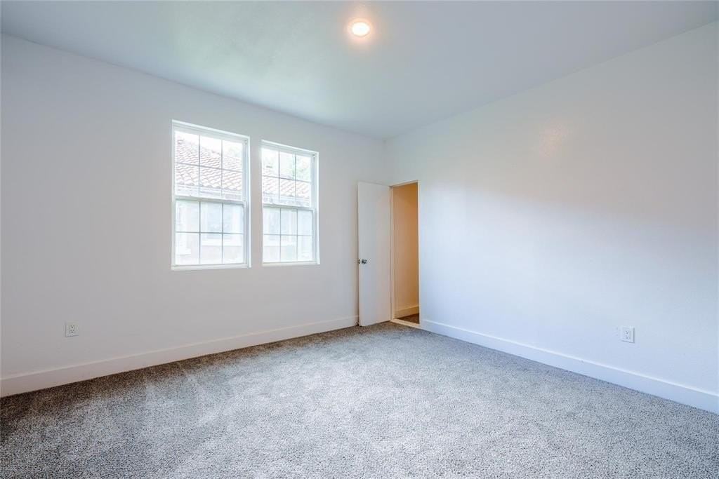 335 N Marsalis Ave - Photo 7 of 12