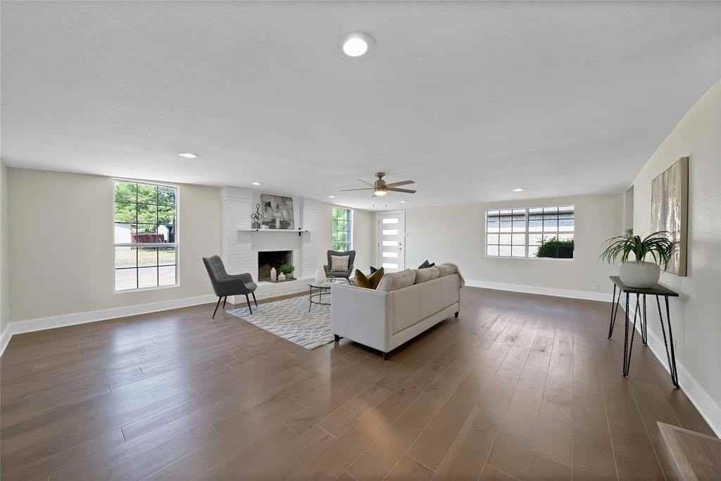 3046 Rotan Ln - Photo 4 of 40