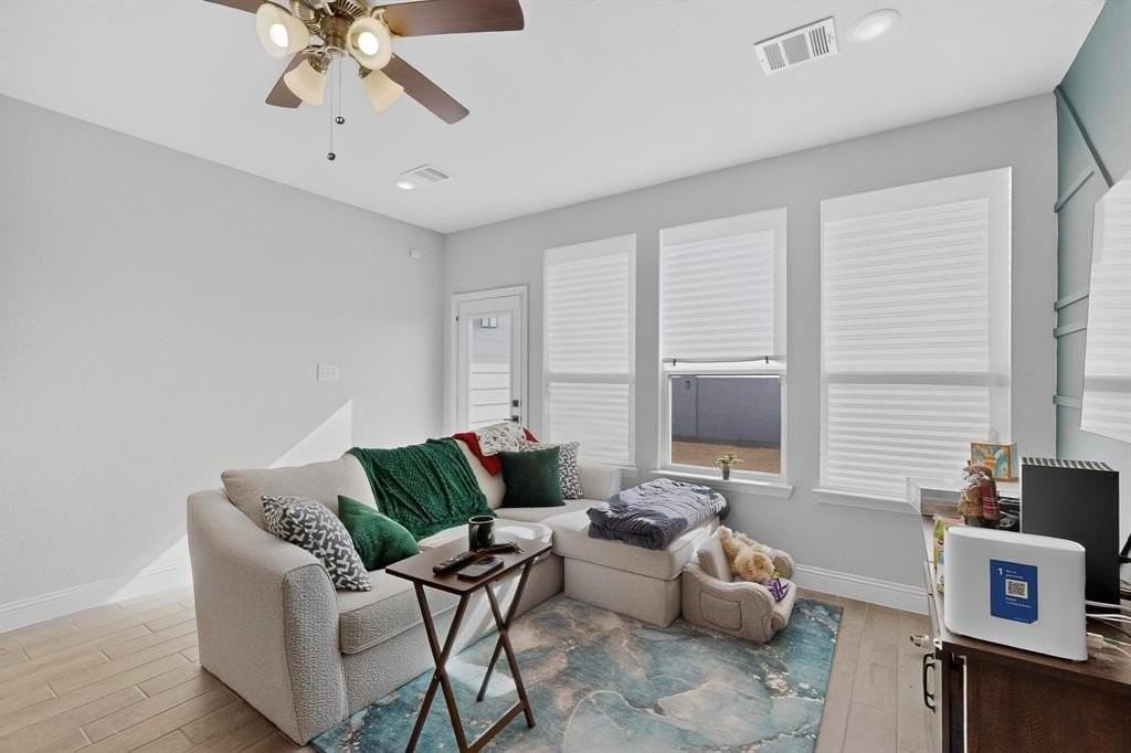 1720 Barnwood Trce - Photo 4 of 27