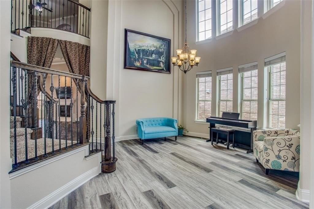 216 Florence Dr - Photo 4 of 28