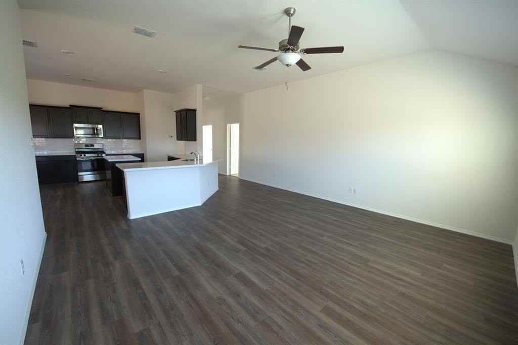 1500 Acmite Ave - Photo 3 of 11