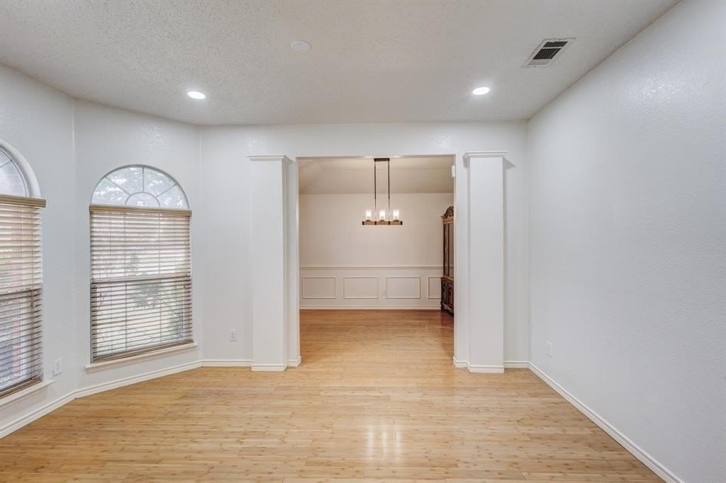 1505 High Country Ln - Photo 4 of 30