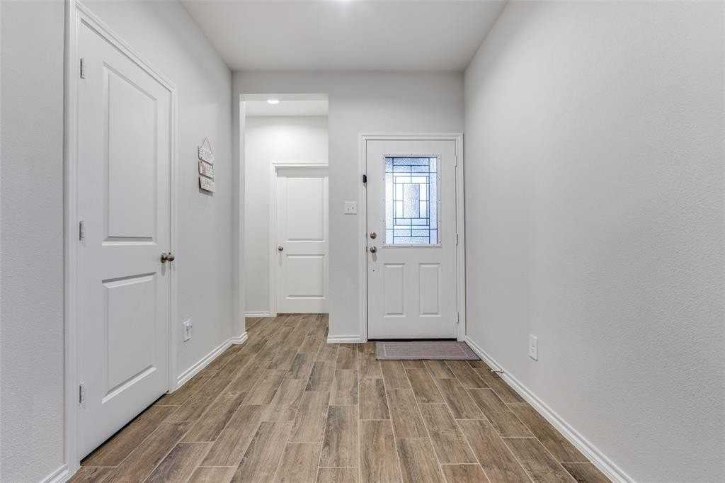 3315 Celestial Ln - Photo 3 of 24