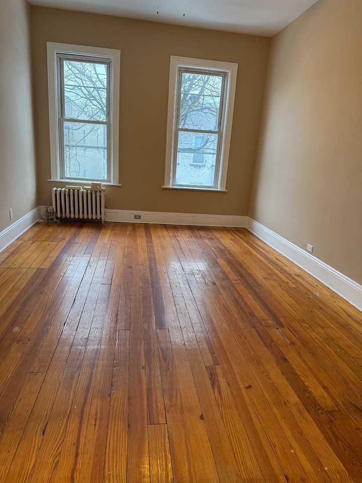 1125 60th St #2 - Photo 6 of 17