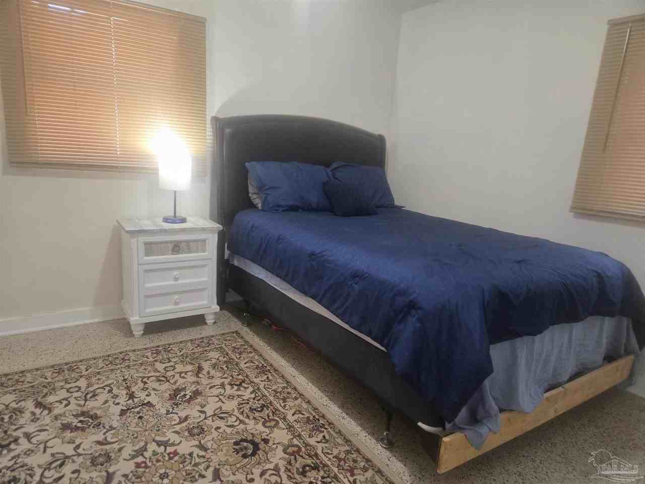 1012 W Hernandez St - Photo 7 of 10